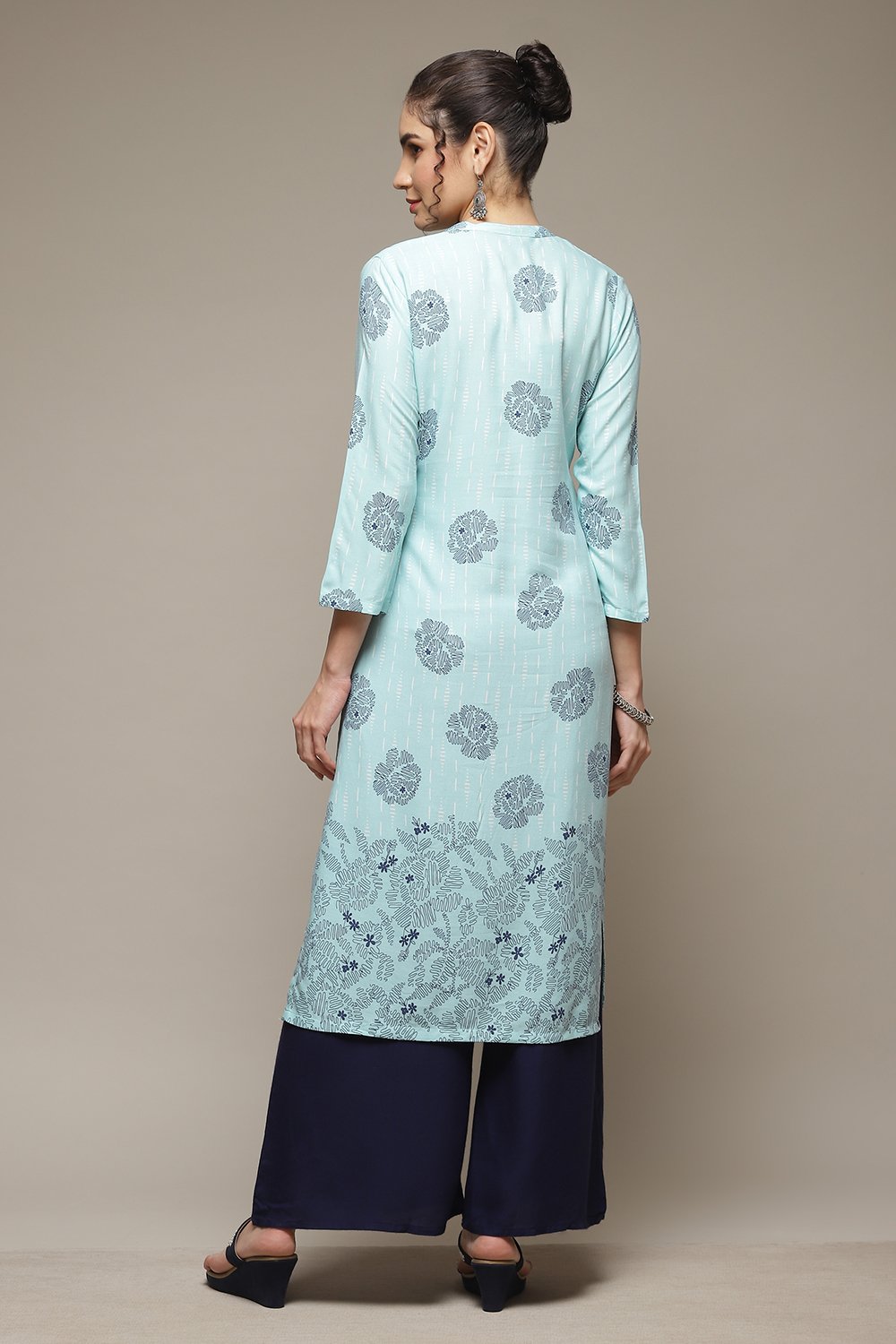 Grey LIVA Straight Kurta image number 4